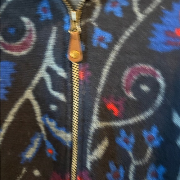 Bhutan Full Zip Jacket - Rathee Blue Floral
Size Medium - Picture 4 of 12